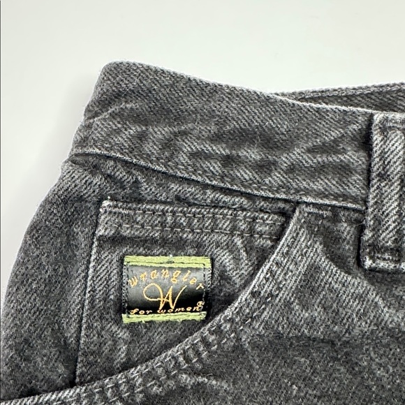 Vintage Wrangler For Women Black Denim Shorts Size 12 Average Waist 28 - Picture 4 of 8